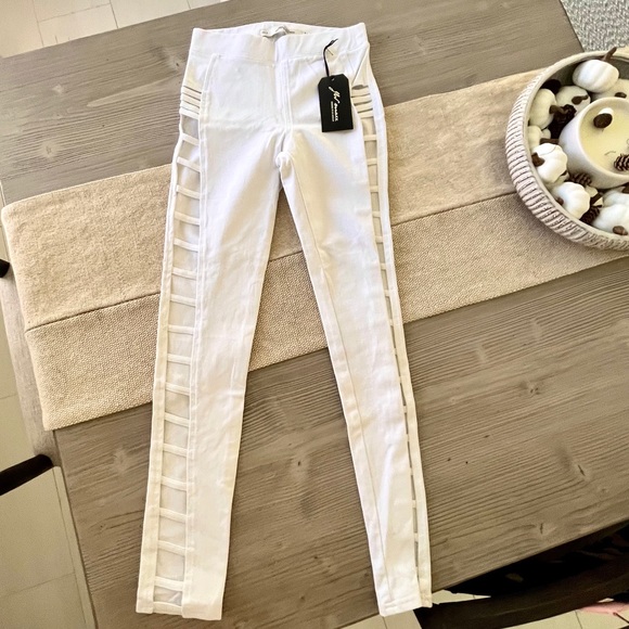 JW Maxx- Cut out legging pants- Size S in color White - Picture 2 of 7